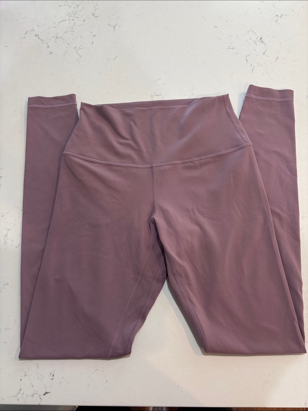 Lululemon high rise align 28”